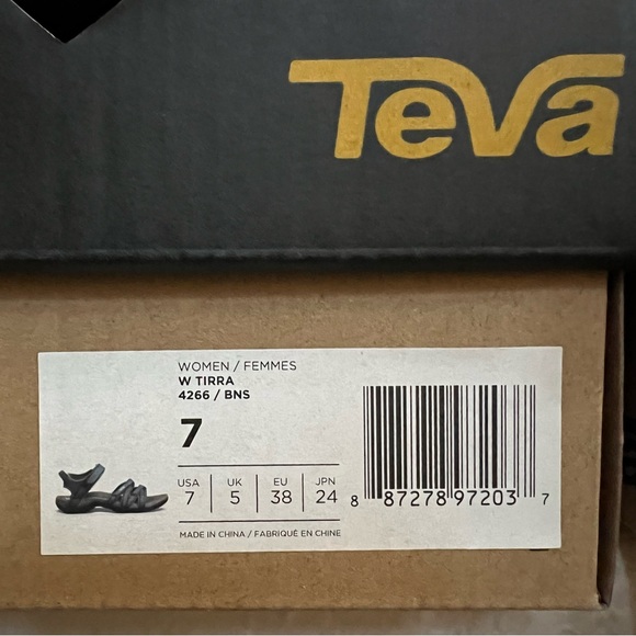 New in the box Teva Tirra BNS strap adjustable sandals size 7 - Picture 6 of 8